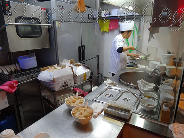 DSC04860_640-忠記麵家-wonton-noodle-kitchen-chef-itaewon-blog